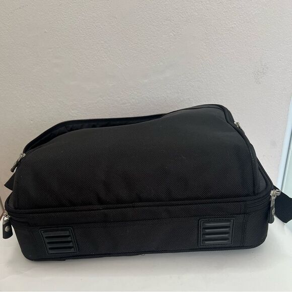 DELL Laptop Messenger Shoulder Bag Black Nylon Inner Outer Pockets Utility Work - Picture 6 of 16